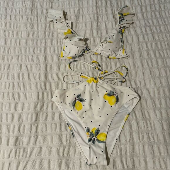 Lemon Spot Bikini Set - Picture 3 of 7